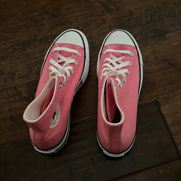 Converse - Picture 2 of 5